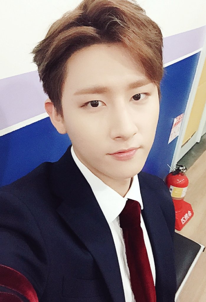 무대에서 제일 섹시한 몬스타엑스 막둥이 | 인스티즈