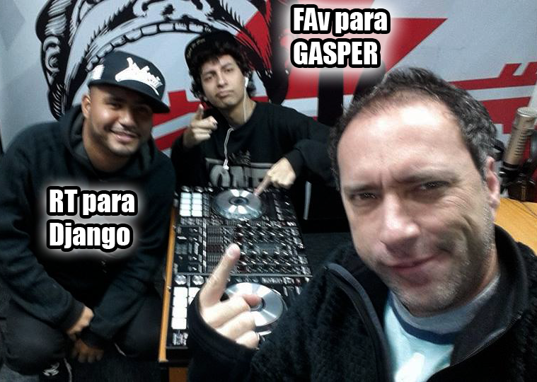 Studio92's tweet photo. #GuerraDeLosPollitosConGaldos 
RT para Django y FAV para Gasper! @galdosoficial en Studio92 https://t.co/dLrZSFGnuc https://t.co/CycRJMBSzp