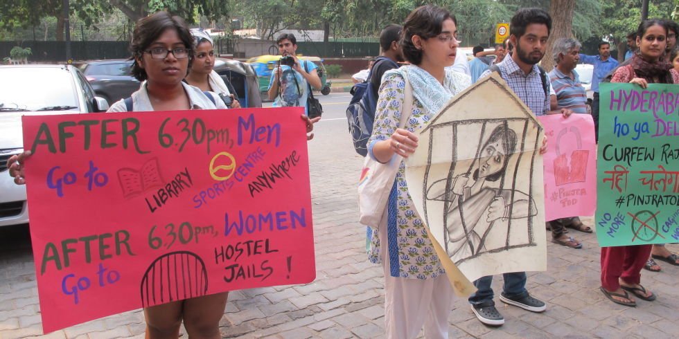CosmoIndia's tweet image. College women in India: Stop caging us with curfews! bit.ly/1LriAsk