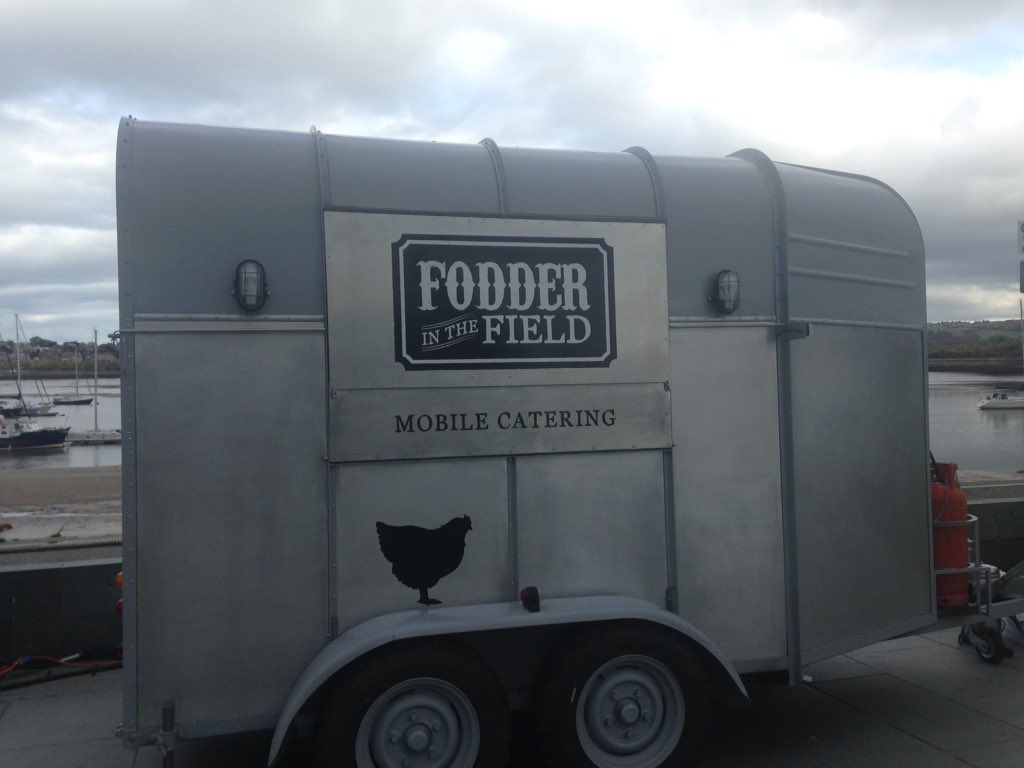 fodinthefield's tweet photo. We're in situ @conwyfeast now time to pick up our @EdwardsofConwy sausages. #fodderinthefield #conwyfeast https://t.co/BqHV654CrM