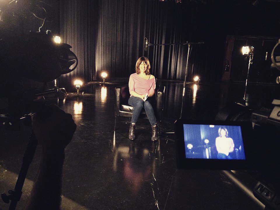 Shoot_Studio's tweet photo. JF Lemire en tournage chez Radio-Canada #incontournables #passiondeslivres #litterature #salondulivre2015 https://t.co/zLq8sgiXXq