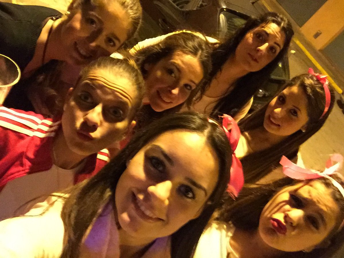 JudithVicent's tweet photo. La vida compartida con vosotras es más divertida. #DNM #DISFRACES #FDO15 https://t.co/jKdFEP2VuD
