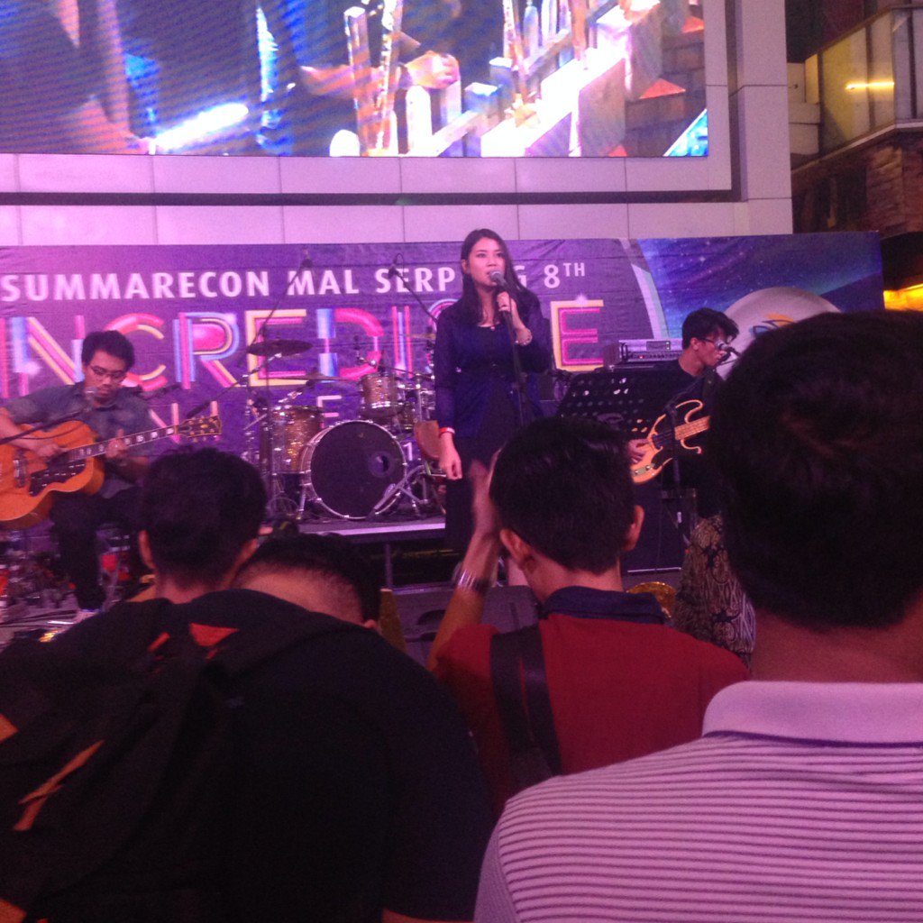 RADIOACTIVE UMNRADIO tweet media