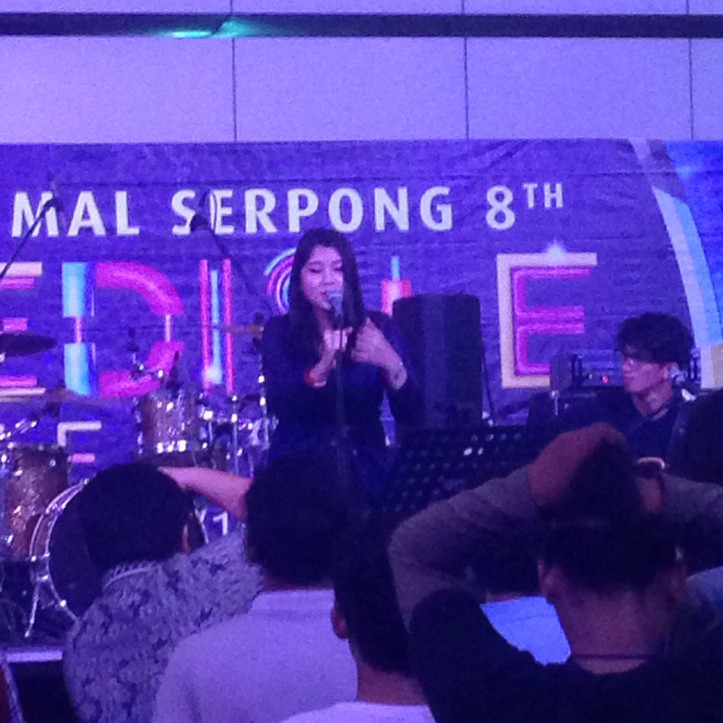 RADIOACTIVE UMNRADIO tweet media