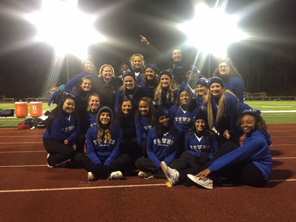 wwtcheer's tweet photo. It has been an amazing sideline season! So excited to get started for competitive! https://t.co/5NCs70j8pQ