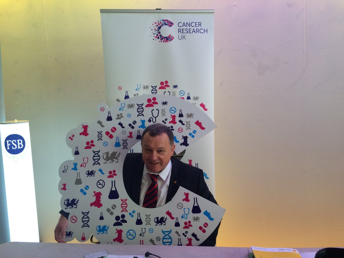 ClareBath1's tweet photo. Thanks to Lindsay Whittle AM for visiting the @CRUK_Policy stand at #plaid15 https://t.co/T8ijeXqYQ1
