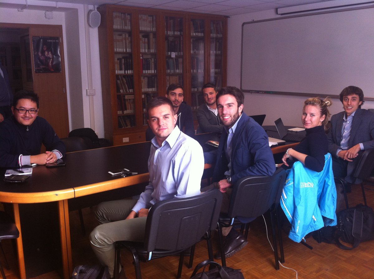 InventiveE's tweet photo. Oggi preparazione del grande evento #23Novembre #InventiveEngineering https://t.co/o4xMrNS0DJ