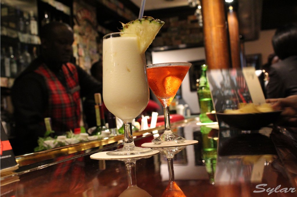 Jeanwandimi's tweet photo. Happy hour at Jockey pub @HiltonNairobi . https://t.co/OIwRSA61h9  #drinks #Writer  #bars #happyhour #drinksguide https://t.co/BmAlUg5JNo