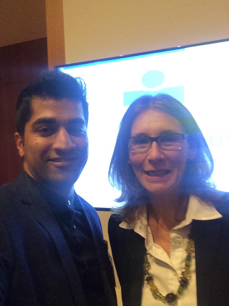 Clip2gether's tweet photo. Thank you for the #2fie with Dr. Simone #Schwanitz the Head of Ministery for Science, Research and Art (BW) #berlin https://t.co/ZZRe6M1NWL