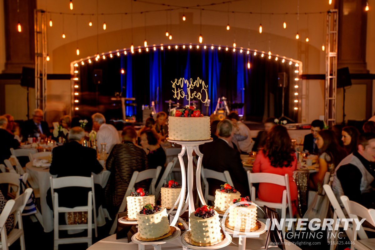 TulsaEventLight's tweet image. Beautiful wedding we lit at @okjazz
#LightingTulsa #TulsaEventLighting