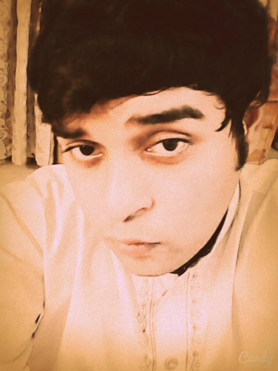 JordanBiah's tweet photo. Shahroz iqbal is So change now Look @ this selfie <3 https://t.co/TWbI4P6WzB