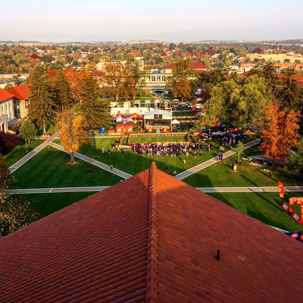 CollegeGameDay's tweet photo. Incredible view from the Wilson Hall bell tower at @JMU. https://t.co/Mrk0WSVsJz