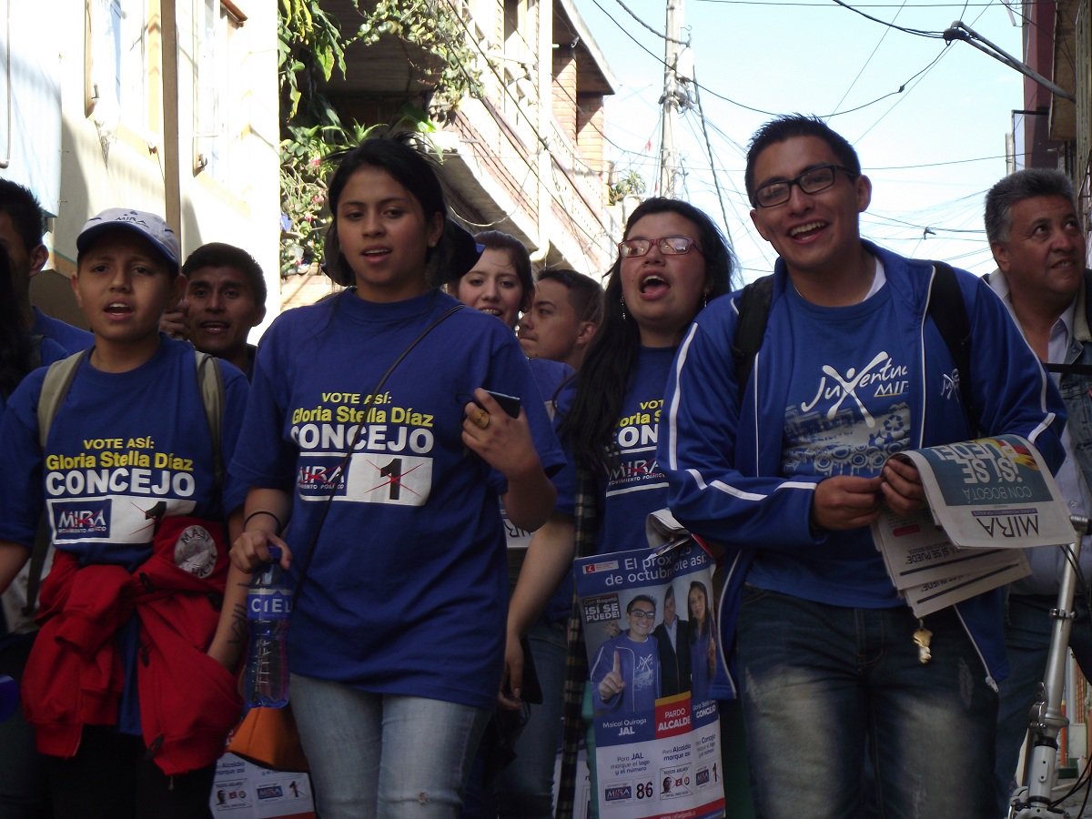 Maicol_Quiroga's tweet photo. Hace una semana acudimos a las calles de #Bosa, el domingo vamos a las urnas votar #MIRA86 JAL #MIRA1 Concejo https://t.co/2KlYxTpaEv
