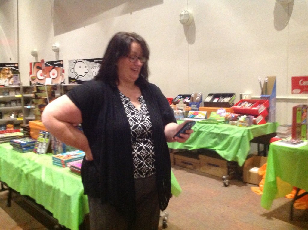 MrsSchultzROMS's tweet photo. ROMS PTA mom and Scholastic rep, Jodi Tillander, closes out the best book fair ever #ROMSmomsrock #ROMSreads https://t.co/6RRgbJP3kC