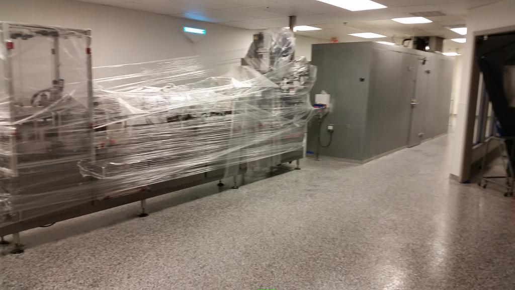 ConceptsInConcr's tweet image. 3500sq feet of epoxy in a pharmaceutical plant. See how we protect equipment...#epoxy # epoxy pirates #philadelphia