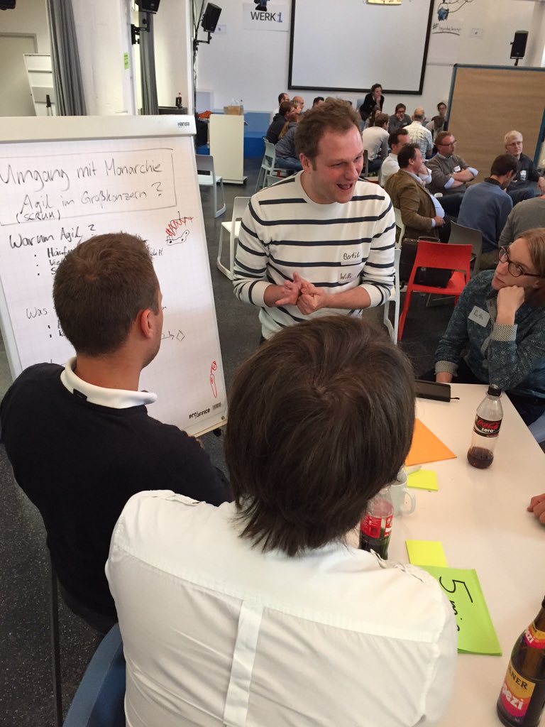 beyondagilecamp's tweet image. Umgang mit #Monarchie. #Agile im Konzern. Spannend! @BertilMuth #beyondagilecamp