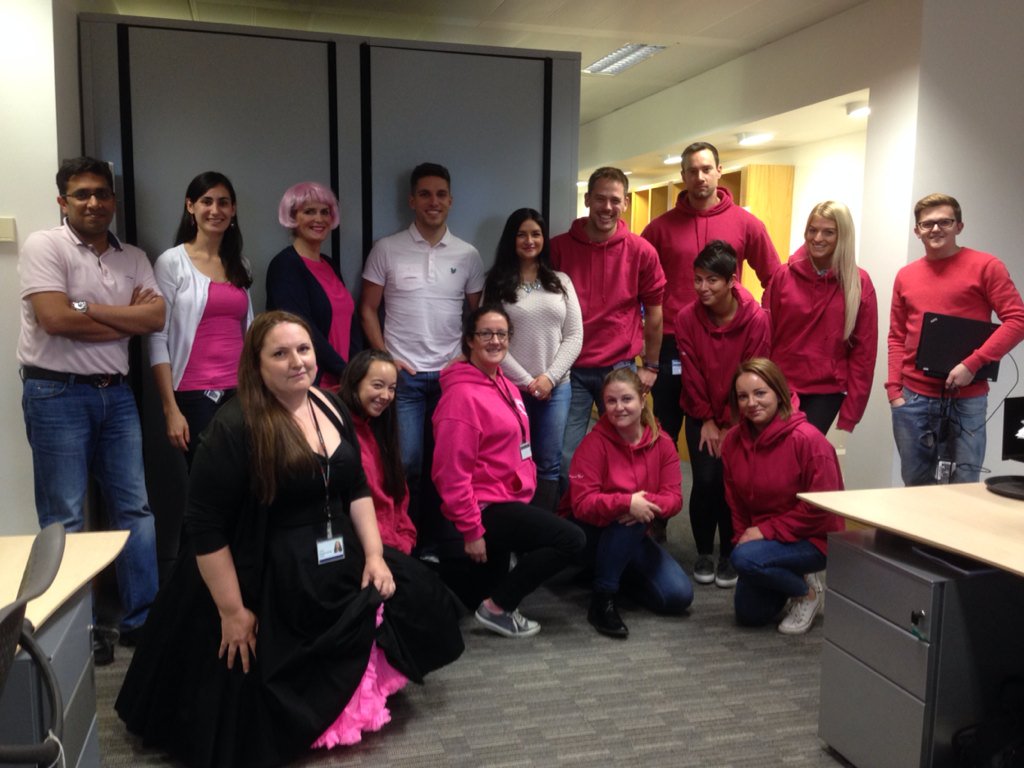 kezzieturner's tweet photo. #TWGoespink https://t.co/ojvVPIoheG