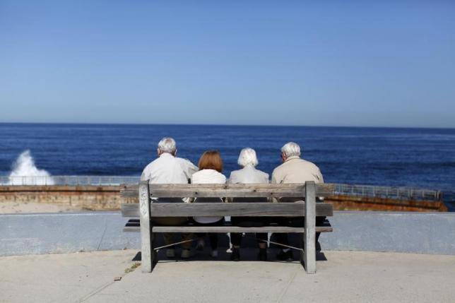 AmerGeriatrics's tweet photo. Almost half of older adults miscalculate life expectancy @Reuters #geriatrics #aging https://t.co/X9SJiucZDA https://t.co/DZnmP0B27Q