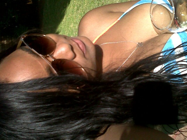 Paletuza's tweet photo. I love summer #Swimming https://t.co/yJLCIqii7I