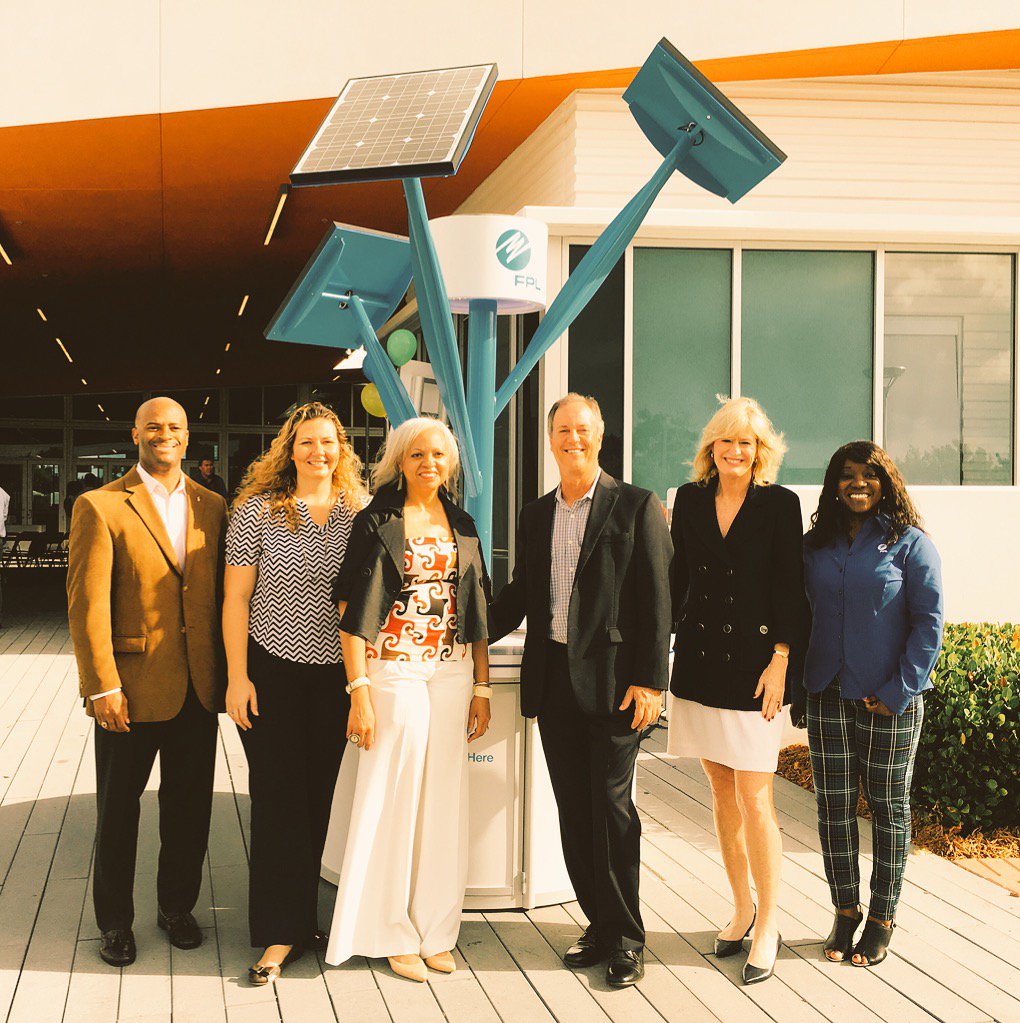 BrowardEnv's tweet photo. Public/partnership for promoting #CleanerPower #BrowardCounty @BrowardLibrary @YAAMuseum @insideFPL https://t.co/wu4nzANg6k