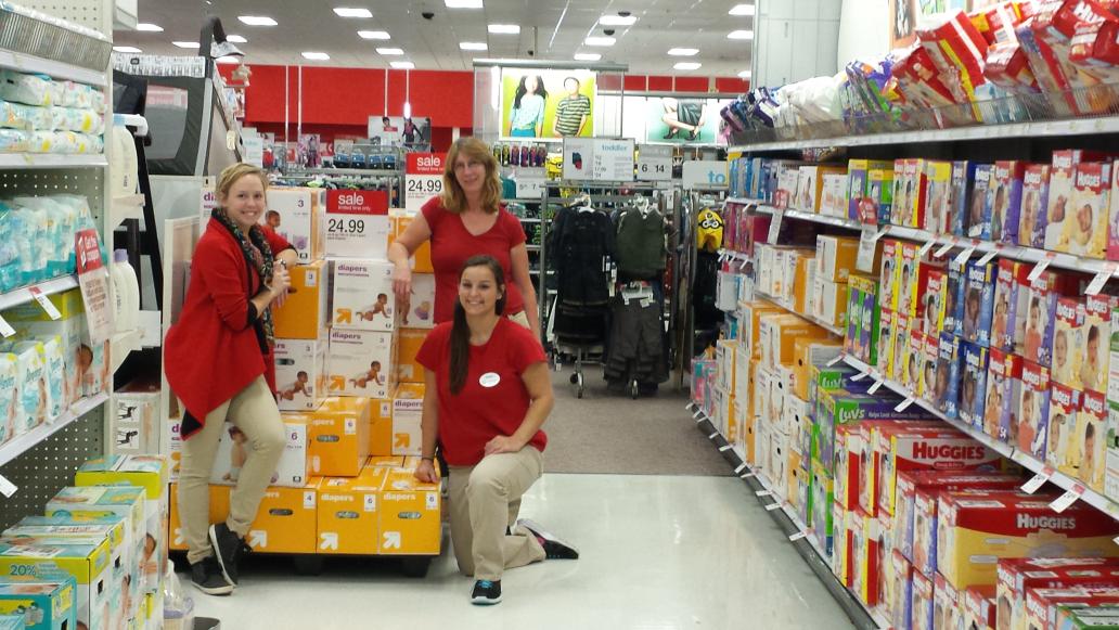 Schultz20Shawn's tweet photo. Come get your diapers at 604! #604swagger @BecElizEb @ckoivist @ckoivist @eljarl @amber01horton #Giftcardsgiftcards https://t.co/vFvSWXvEGL