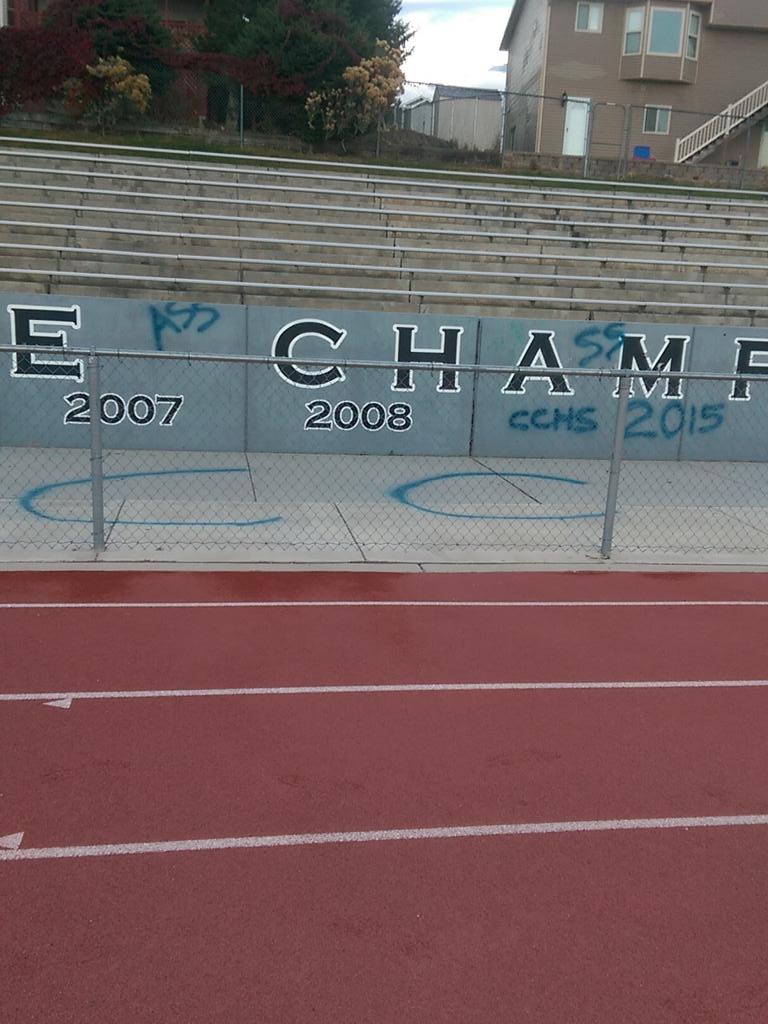 Deweyboyforever's tweet photo. Do you guys feel proud of your school?  Do u take pride in being a charger? https://t.co/wH41U61Icj