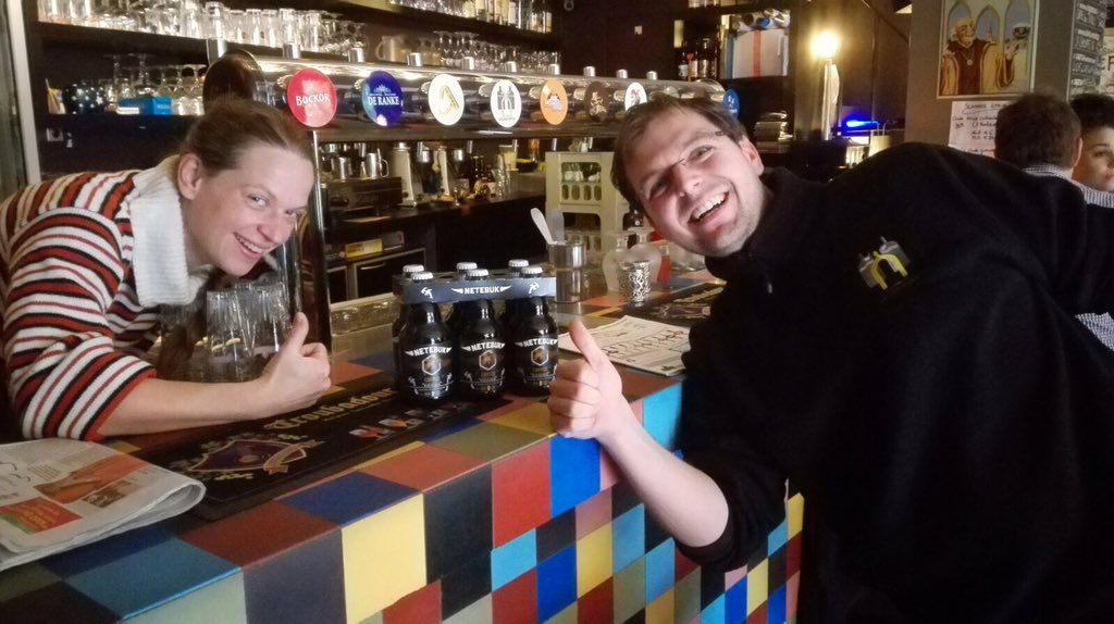 Visit <a href="/GainsbarKTown/">Gainsbar</a> two thumbs up!