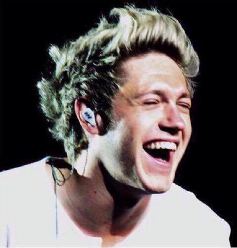 zaynbaabe's tweet image. RETWEET IF YOU THINK NIALL&apos;S HAPPINESS IS EVERYTHING

#CanYouRespectNiall