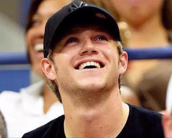 zaynbaabe's tweet image. RETWEET IF YOU THINK NIALL&apos;S HAPPINESS IS EVERYTHING

#CanYouRespectNiall