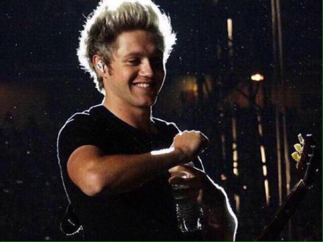zaynbaabe's tweet image. RETWEET IF YOU THINK NIALL&apos;S HAPPINESS IS EVERYTHING

#CanYouRespectNiall