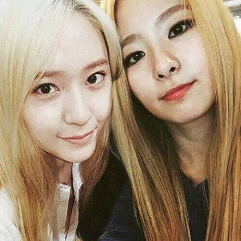 Happy birthday my bestie krystal jung love you   makin cans ya cheonsa kuuu jaga kesehatan yang mau kambek  mwah :* 