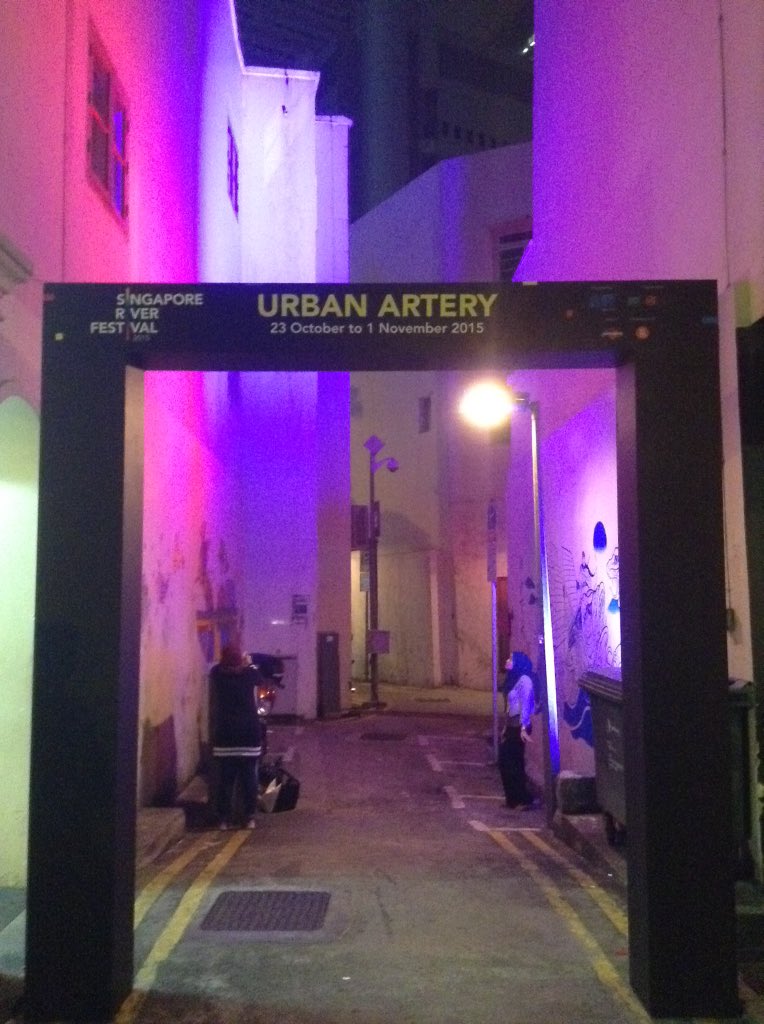 dinastik's tweet photo. #SGRiverFestival2015 Urban Artery by @kult3d and @SGRiverOne. https://t.co/uwA0fMpsLo