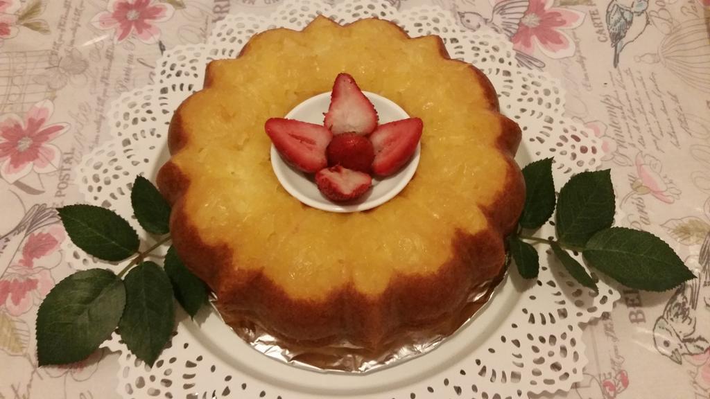 ed_ed2334's tweet photo. Home made apple cake by pastry chef #keniagonzalez #foodnetwork #dcfoodies #foodfan #pastrychefs https://t.co/oa2w5Uob8s