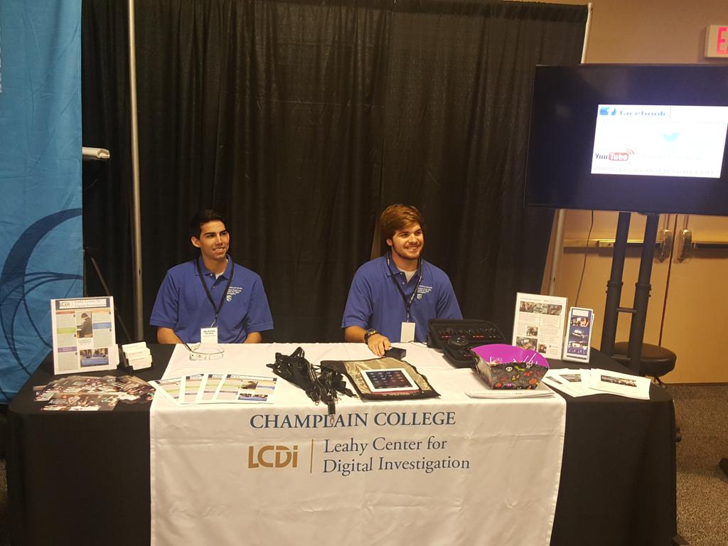 leahycenter's tweet image. Stop by to learn about the LCDI and our projects #techjamvt