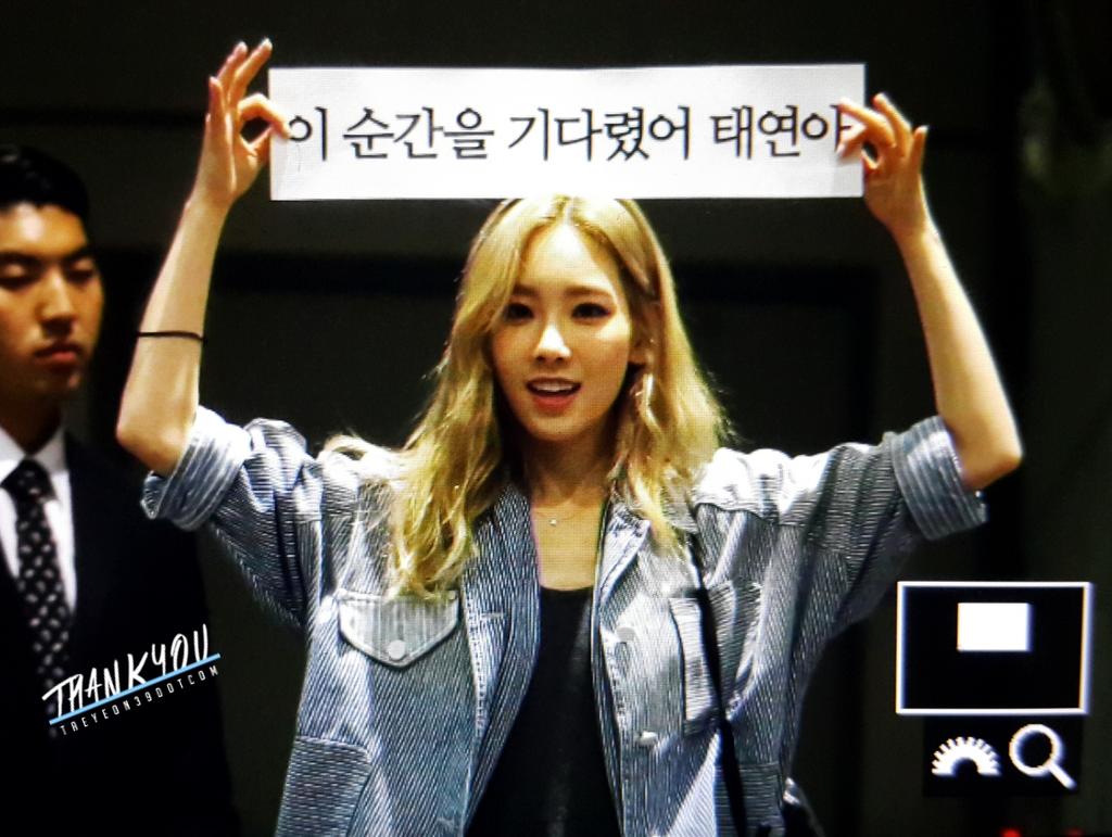 [PIC][17-09-2015]TaeYeon tổ chức Solo Concert "A Very Special Day" trong chuối Series Concert - "THE AGIT" của SM Entertainment tại SM COEX CSAiHuiUsAAWet0