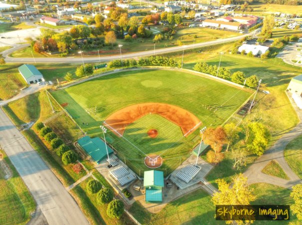 Gwood_Baseball's tweet photo. A big thank you to @skyborneimaging for the aerial shots of our field last night! #DFL https://t.co/p4osjbhR6I