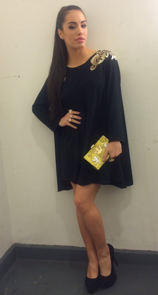lalioficial's tweet photo. Look #KCA2015 
Alfombra:
Vestido: @eulogiabsas
Clutch: @flaneurBA
Aros/anillos: @gabriellacapucci 
Cc @marvenancio https://t.co/ibk5y8x5Sa