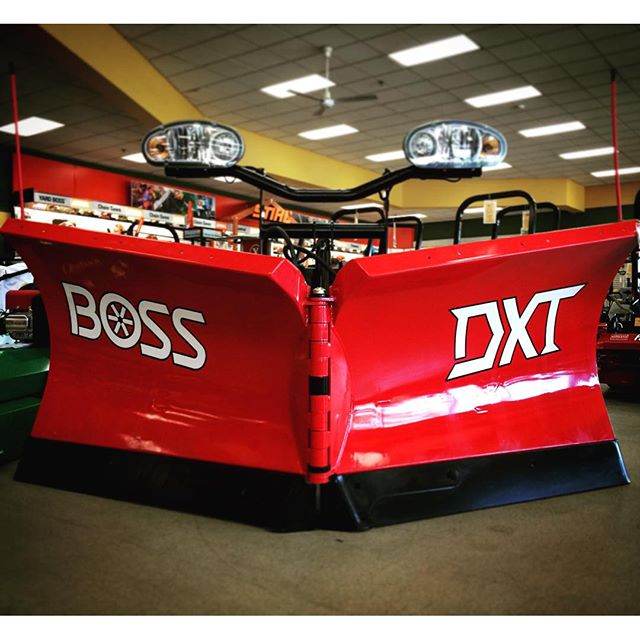 Weingartz's tweet photo. Poly v. Steel: The Key Differences In Snow Plow Material: https://t.co/3nbgm6Wvfr #WeingartzTips https://t.co/RTdTowJvJY