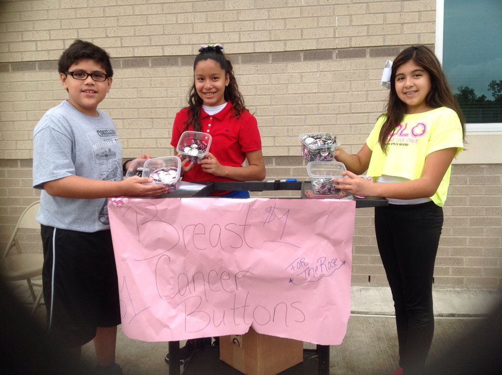 CleverColts's tweet photo. @CarrollColts @TheRoseHouston  Student Council kids rockin the pink donations! https://t.co/PQexkTwbjq