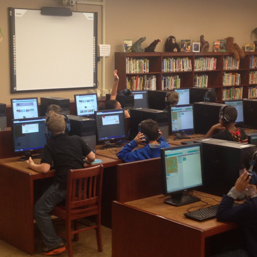 CCorderRES's tweet photo. Ms. Hicks' class learning code with Ms. Berthold. #HCSIMPACT #hcsisd @HCSTabb #RESPATRIOTS https://t.co/XuQXcGq6GX