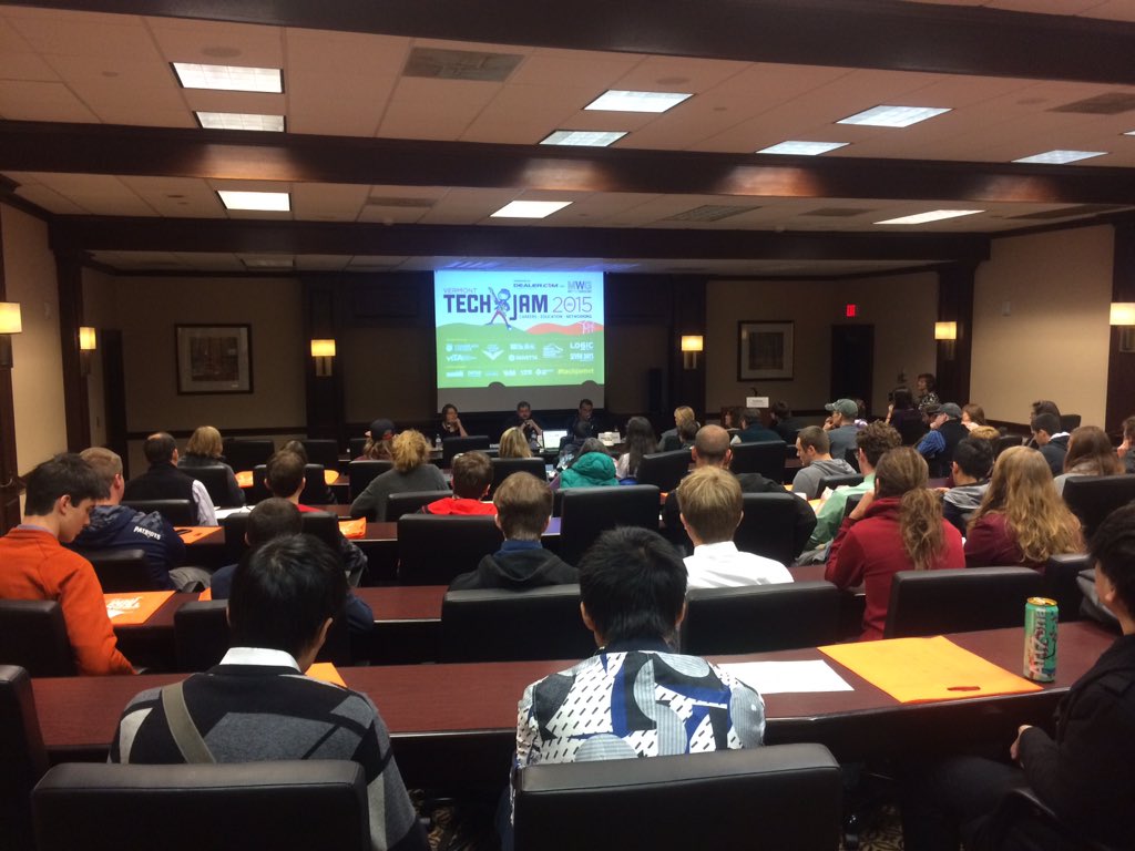 BTVIgnite's tweet image. The first TechJam educational session the day in under way with a full house of students! #techjamvt
