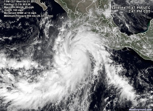 TraficoZMG_'s tweet photo. #HuracanPatricia no bajará de Categoría 5, puede tener efectos catastróficos https://t.co/683udTUJ1n https://t.co/rz8JsDbmG3