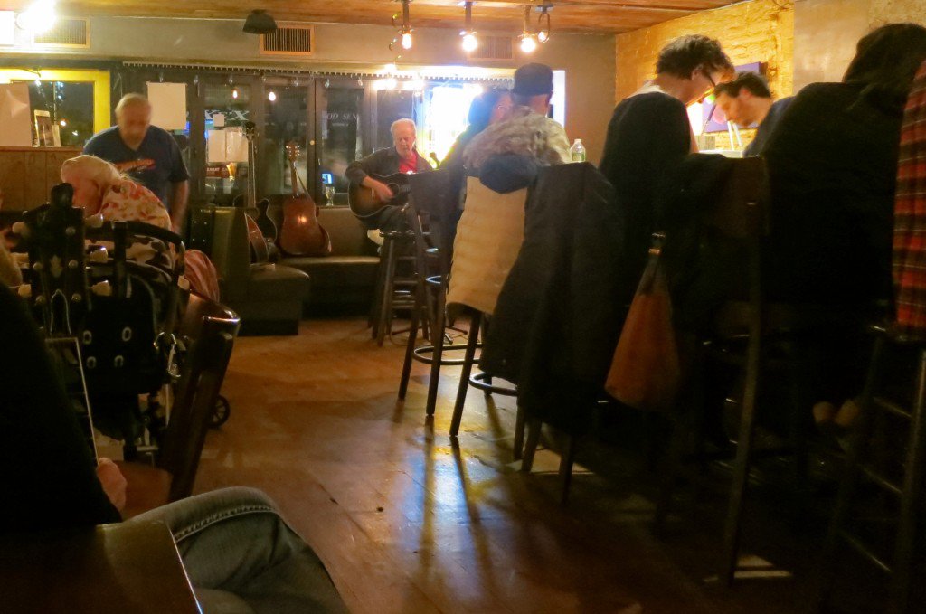 WashSqParkerz's tweet image. washingtonsquareparkerz.com/jim-charlton-p… - Jim Charlton plays... #FollowTheMusic #BurgerJoint #DuringTheBreak