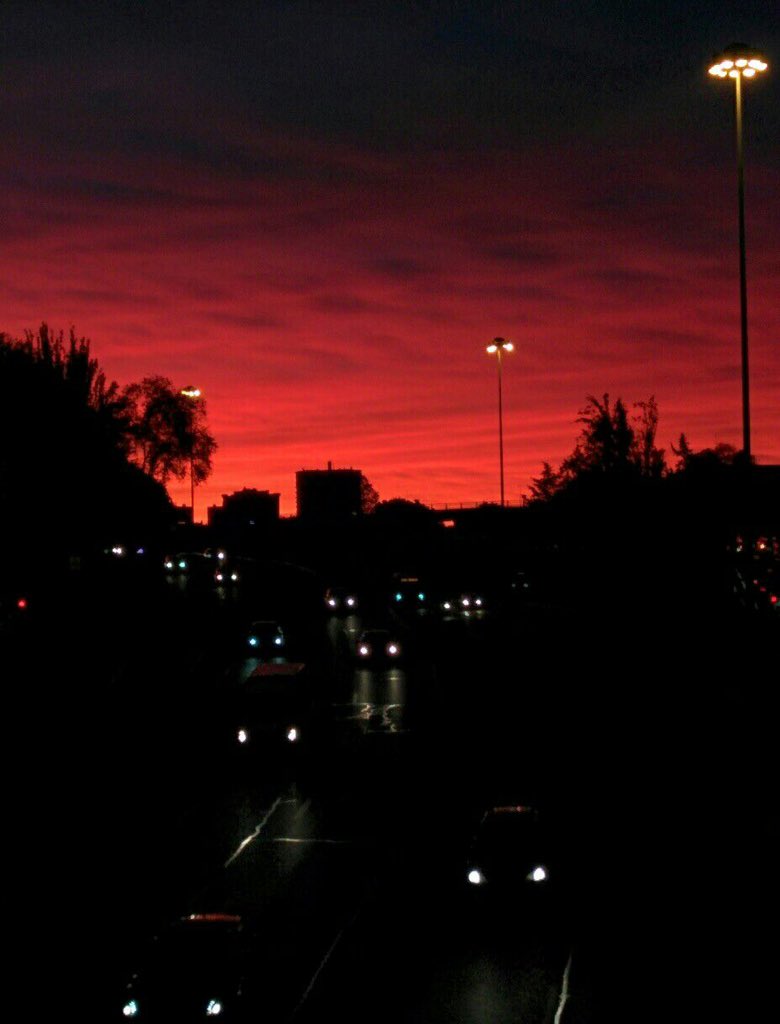 JavierMartin98's tweet photo. De Madrid al cielo https://t.co/qtMV5eC0AH