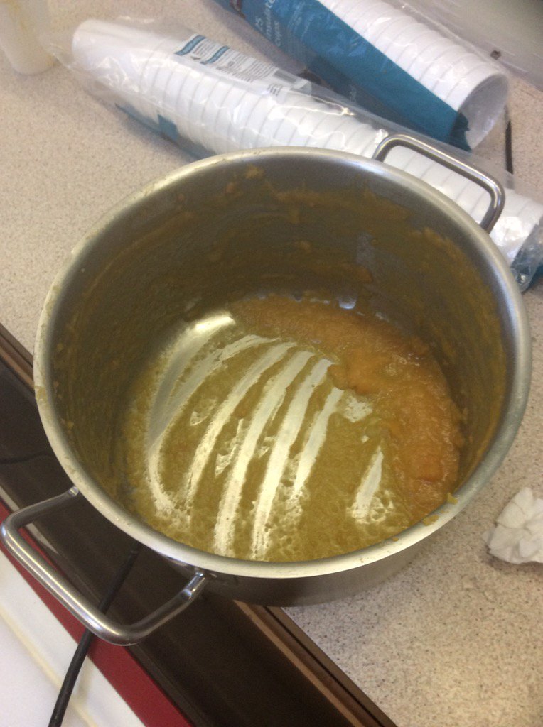 UptonHeathCE's tweet photo. And it's all gone... #greatsuccess #emptypan https://t.co/TqoGVsJvnG
