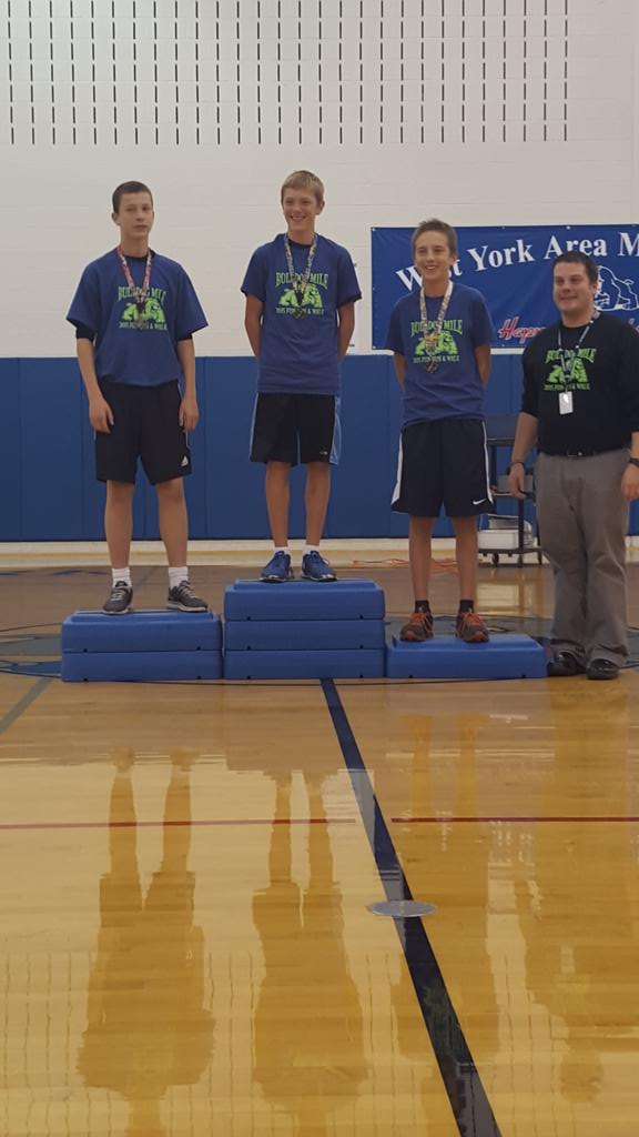 MrsJordanHPE's tweet photo. 1st, 2nd, &amp; 3rd 8th grade boys! @WYAMSPrincipal #bdm2015 https://t.co/jqBIwlfsjX