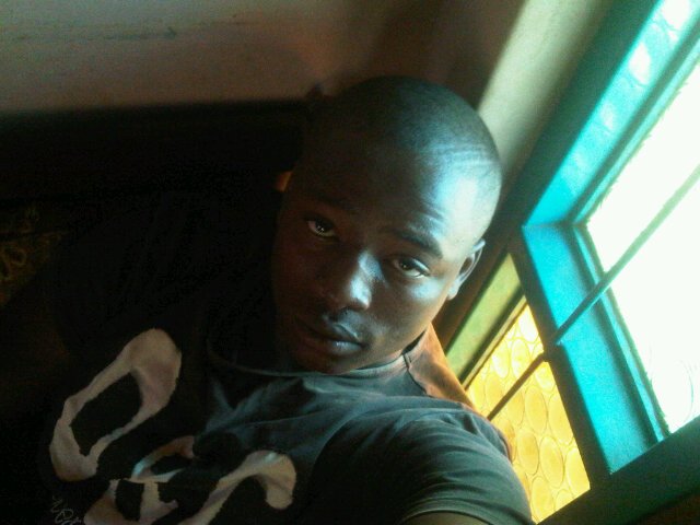 RamzeeyCom's tweet photo. @Gay #LOL #guyswin hy I am a gay guy I need a man to love https://t.co/LLCMI5c0yQ
