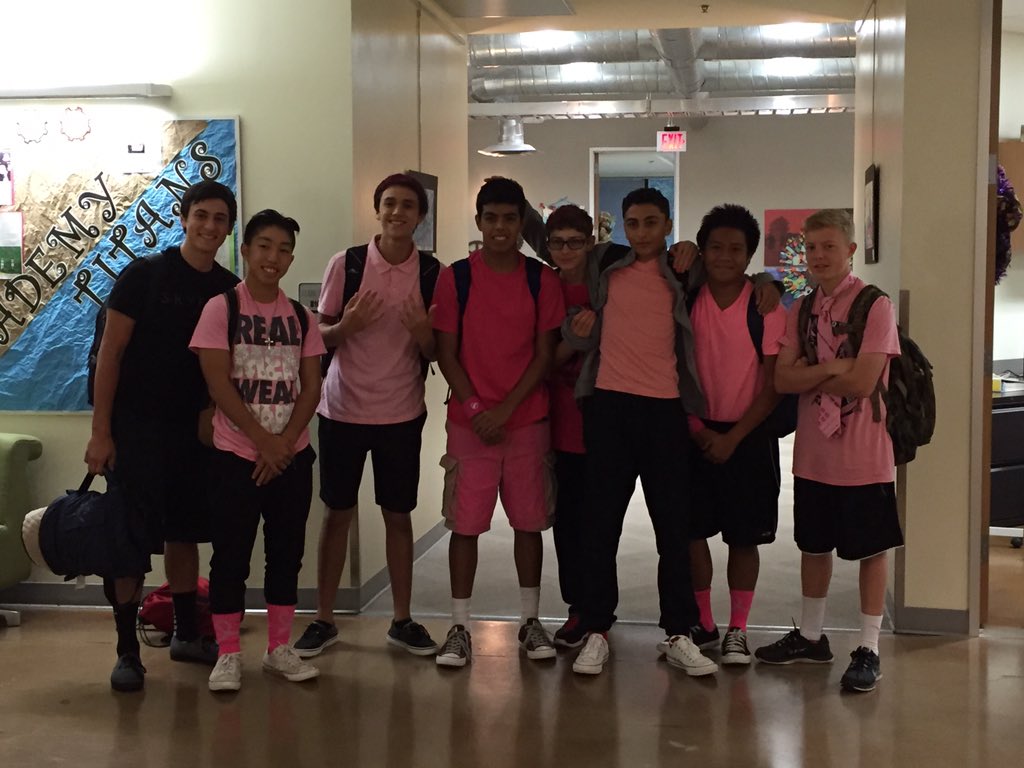 AcademyHSStuco's tweet photo. @AcademySpartans looking good for #PinkOut2015! https://t.co/lLMSL2EF80