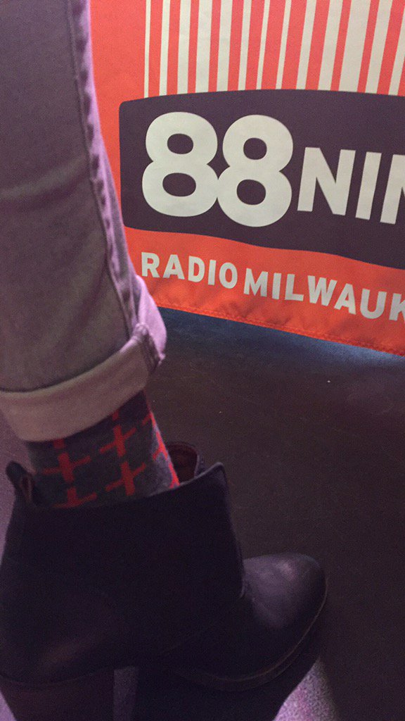 Twotoned30's tweet photo. #love88nine #fallmembershipdrive #socksoping #sockgame #donate https://t.co/RTCEuSm1Fu