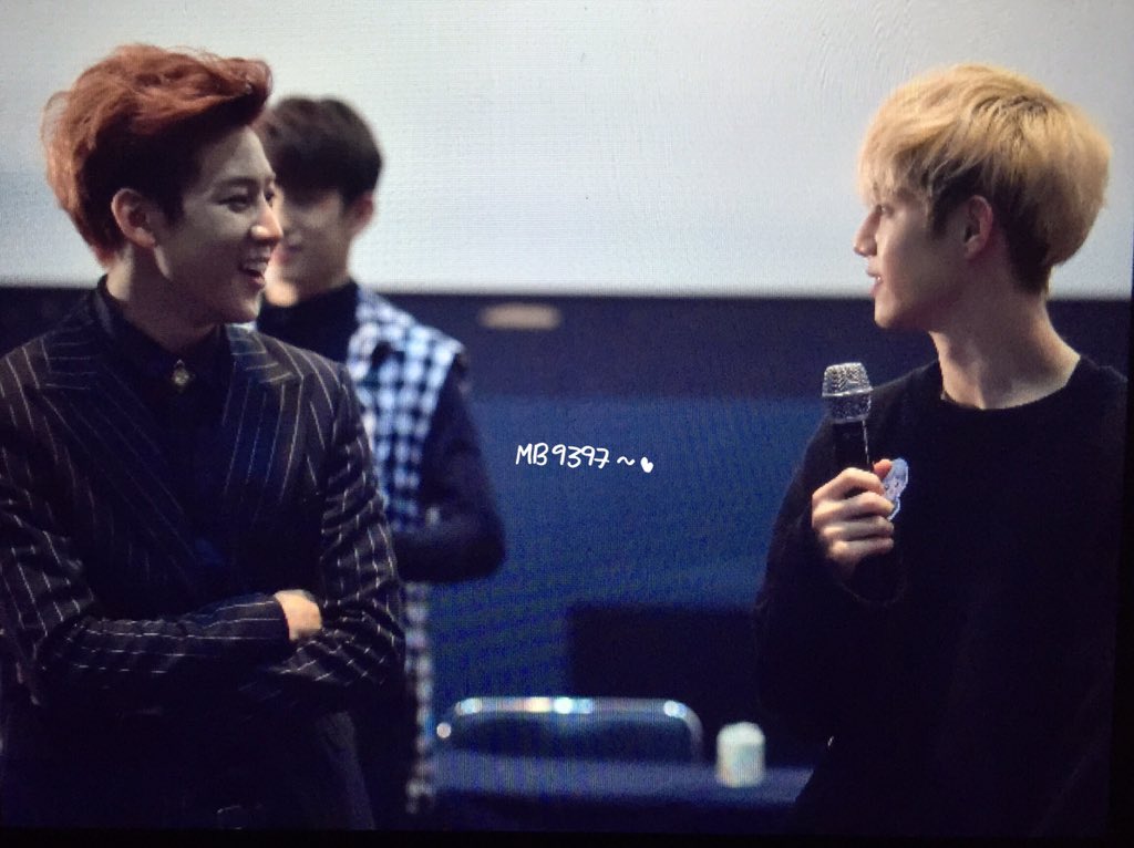 MB9397's tweet photo. 151023 청량리 팬사인회 #markbam #got7 맠뱀💕 https://t.co/QTltcwh7bz